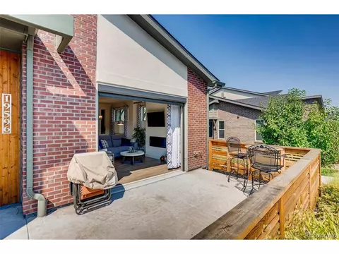 19596 E Sunset Cir, Centennial, CO 80015 photo 2