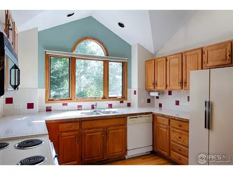 4184 Amber Pl, Boulder, CO 80304 photo 6