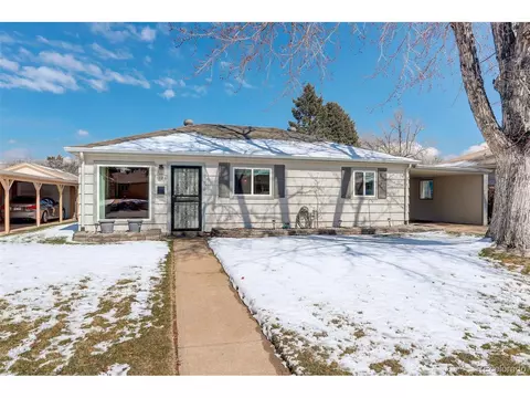 1086 Wheeling St, Aurora, CO 80011
