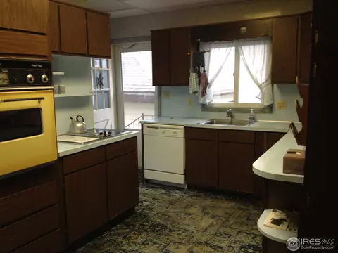 505 E Chase St, Haxtun, CO 80731 photo 2