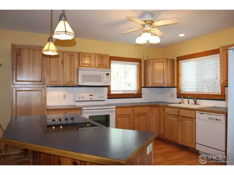 935 5th St, Berthoud, CO 80513 photo 4