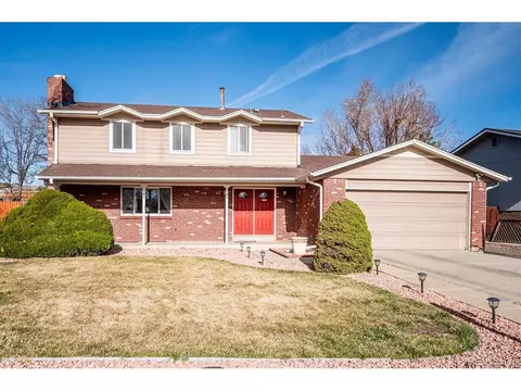 979 S Johnson Way, Lakewood, CO 80226