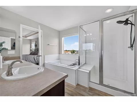 Bath - 15803 E Warner Dr, Denver, CO 80239 photo 3 of 5