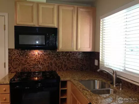 908 Harrison Dr, Lafayette, CO 80026 photo 4