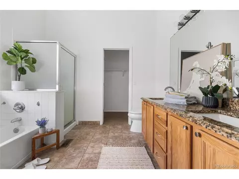 Bath - 3649 S Killarney St, Aurora, CO 80013 photo 2 of 3
