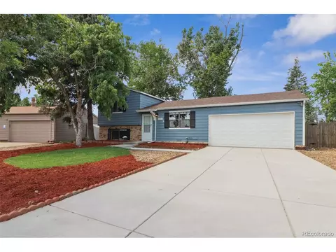 4055 S Pitkin Way, Aurora, CO 80013 photo 2