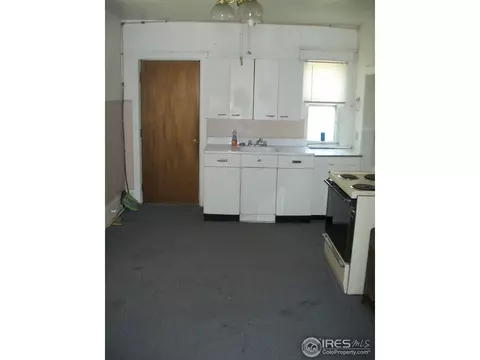 421 Oak St, Sterling, CO 80751 photo 4