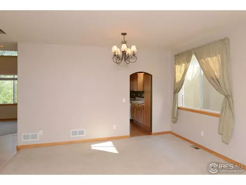 137 Becker Cir, Johnstown, CO 80534 photo 4