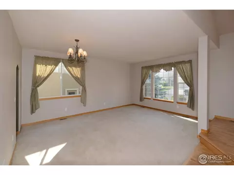 137 Becker Cir, Johnstown, CO 80534 photo 3