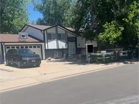 12147 E Hawaii Dr, Aurora, CO 80012