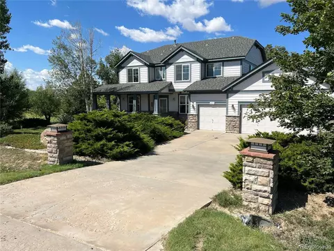 455 Columbine Dr, Bennett, CO 80102 photo 2