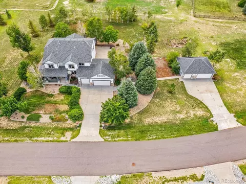 455 Columbine Dr, Bennett, CO 80102 photo 4