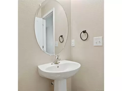 Bath - 47363 Lilac Ave, Bennett, CO 80102 photo 1 of 5