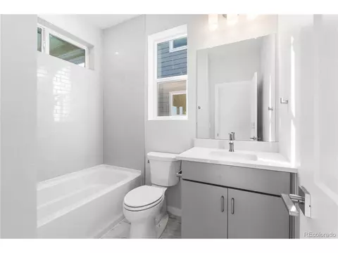 Bath - 12124 Octave Ave, Lone Tree, CO 80124 photo 2 of 4