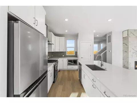 Kitchen - 12124 Octave Ave, Lone Tree, CO 80124 photo 4 of 6
