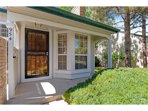 954 S Fairplay St, Aurora, CO 80012