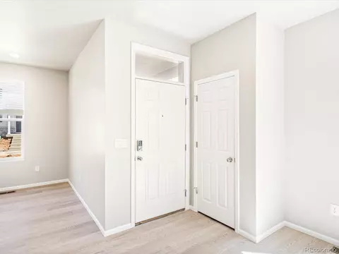 22415 E 7th Pl, Aurora, CO 80018 photo 3