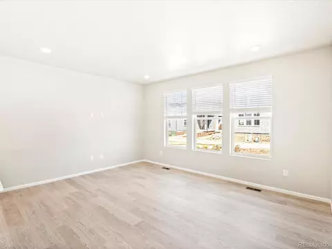 22415 E 7th Pl, Aurora, CO 80018 photo 10