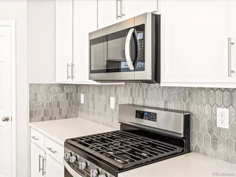 22415 E 7th Pl, Aurora, CO 80018 photo 9