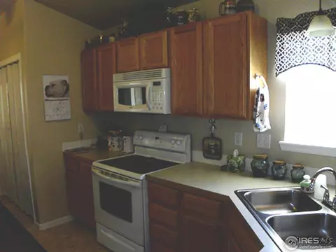 4301 Paintbrush Dr, Evans, CO 80620 photo 3
