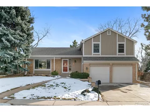 8376 E Hinsdale Dr, Centennial, CO 80112