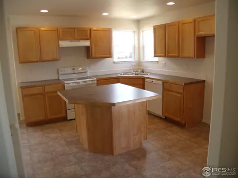 705 Dee Rd, Johnstown, CO 80534 photo 5