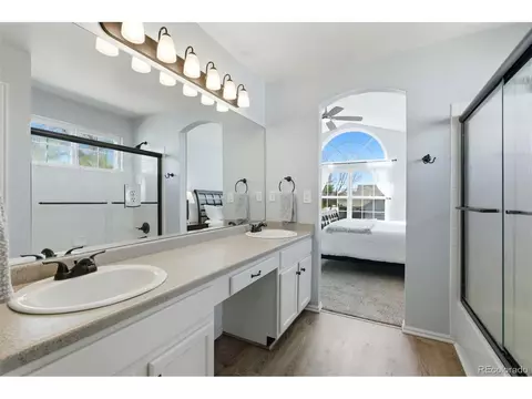 Bath - 1491 E 96th Ln, Thornton, CO 80229 photo 2 of 4