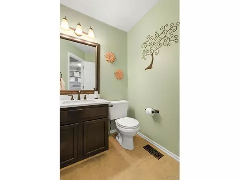 Bath - 1491 E 96th Ln, Thornton, CO 80229 photo 1 of 4