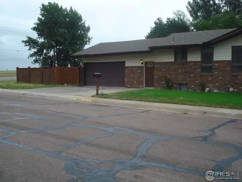 439 Cambridge St, Brush, CO 80723 photo 2
