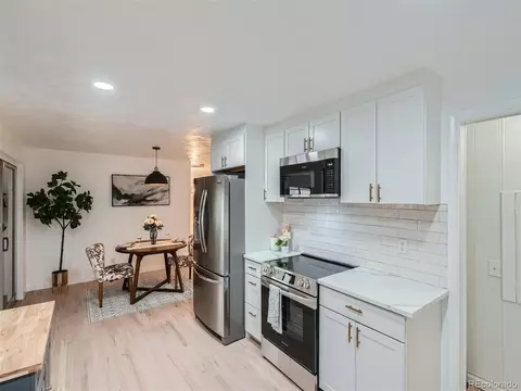 3188 Victor St, Aurora, CO 80011