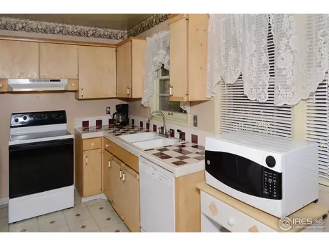 407 28th Ave, Greeley, CO 80634 photo 3