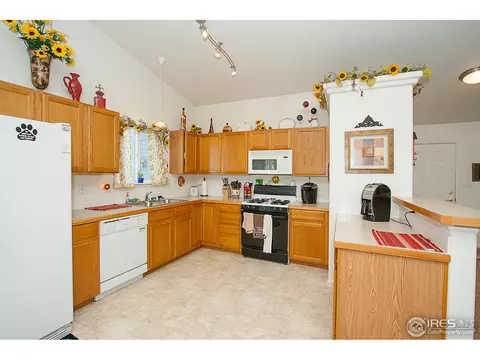 2607 Hawk Dr, Evans, CO 80620 photo 4