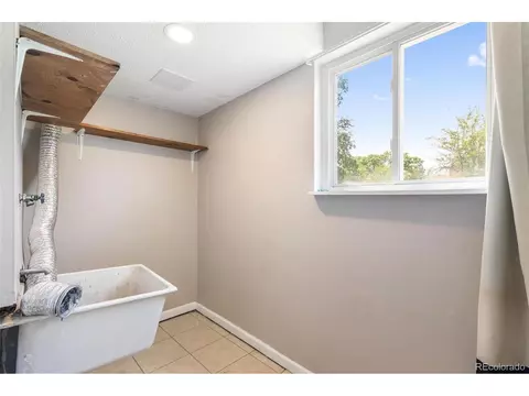 Undisclosed, Denver, CO 80239 photo 17