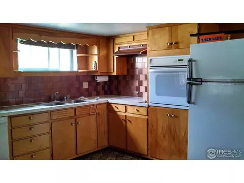 712 E Gordon St, Holyoke, CO 80734 photo 2