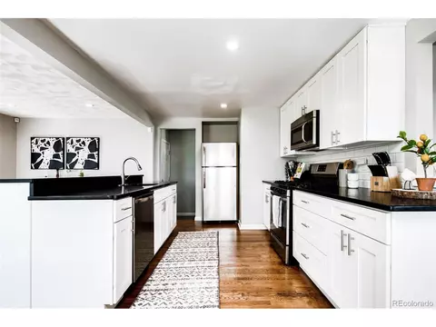 5303 Iris St, Arvada, CO 80002 photo 9