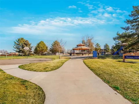 1990 Ceylon St, Aurora, CO 80011 photo 34