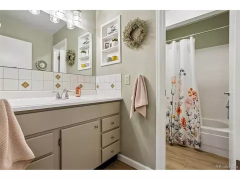 Bath - 18729 E Oregon Dr, Aurora, CO 80017 photo 1 of 1