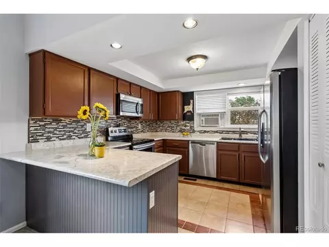 Kitchen - 18729 E Oregon Dr, Aurora, CO 80017 photo 1 of 2