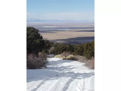 417 Lake Of The Falls Pkwy, Mosca, CO 81146