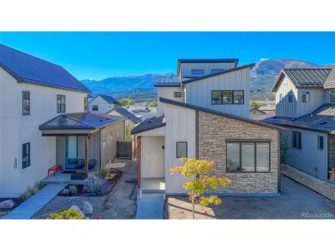 326 Old Stage Rd, Salida, CO 81201