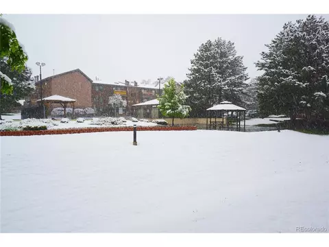 331 Wright St #201, Lakewood, CO 80228 photo 4