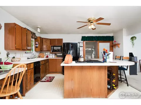 7828 Umatilla St, Denver, CO 80221 photo 9