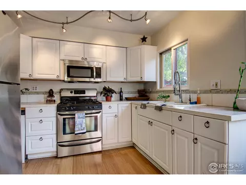 355 27th St, Boulder, CO 80305 photo 2
