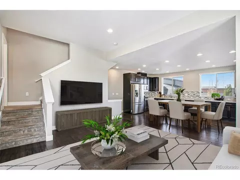 2521 Moline St, Aurora, CO 80010 photo 2