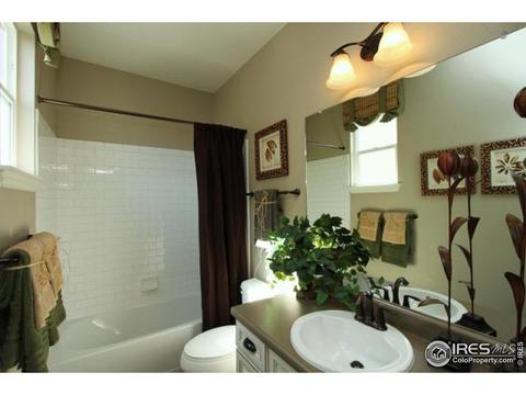 8669 Raspberry Dr, Frederick, CO 80504 photo 2