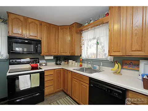 2281 Stacy Dr, Denver, CO 80221 photo 2
