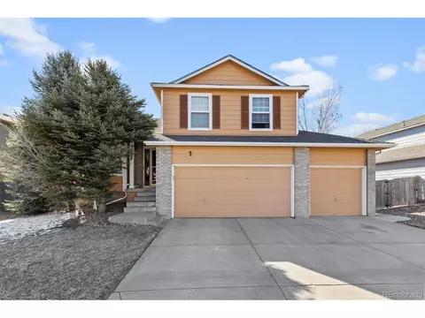 4948 Duluth Ct, Denver, CO 80239 photo 2