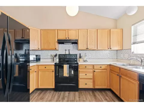 4948 Duluth Ct, Denver, CO 80239 photo 10