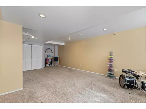 4948 Duluth Ct, Denver, CO 80239 photo 33