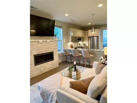 558 Madison St, Denver, CO 80206